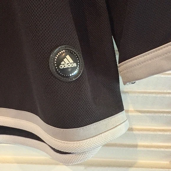 Adidas LA KINGS NHL Jersey - Picture 5 of 7